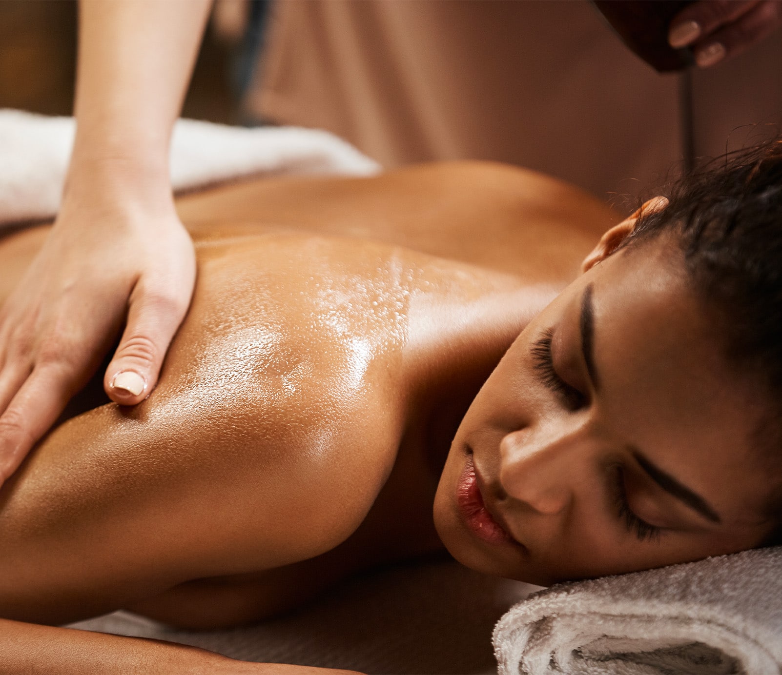 Massage corps : soins du corps | découvrez le prix de cette technique à Paris | BCBG