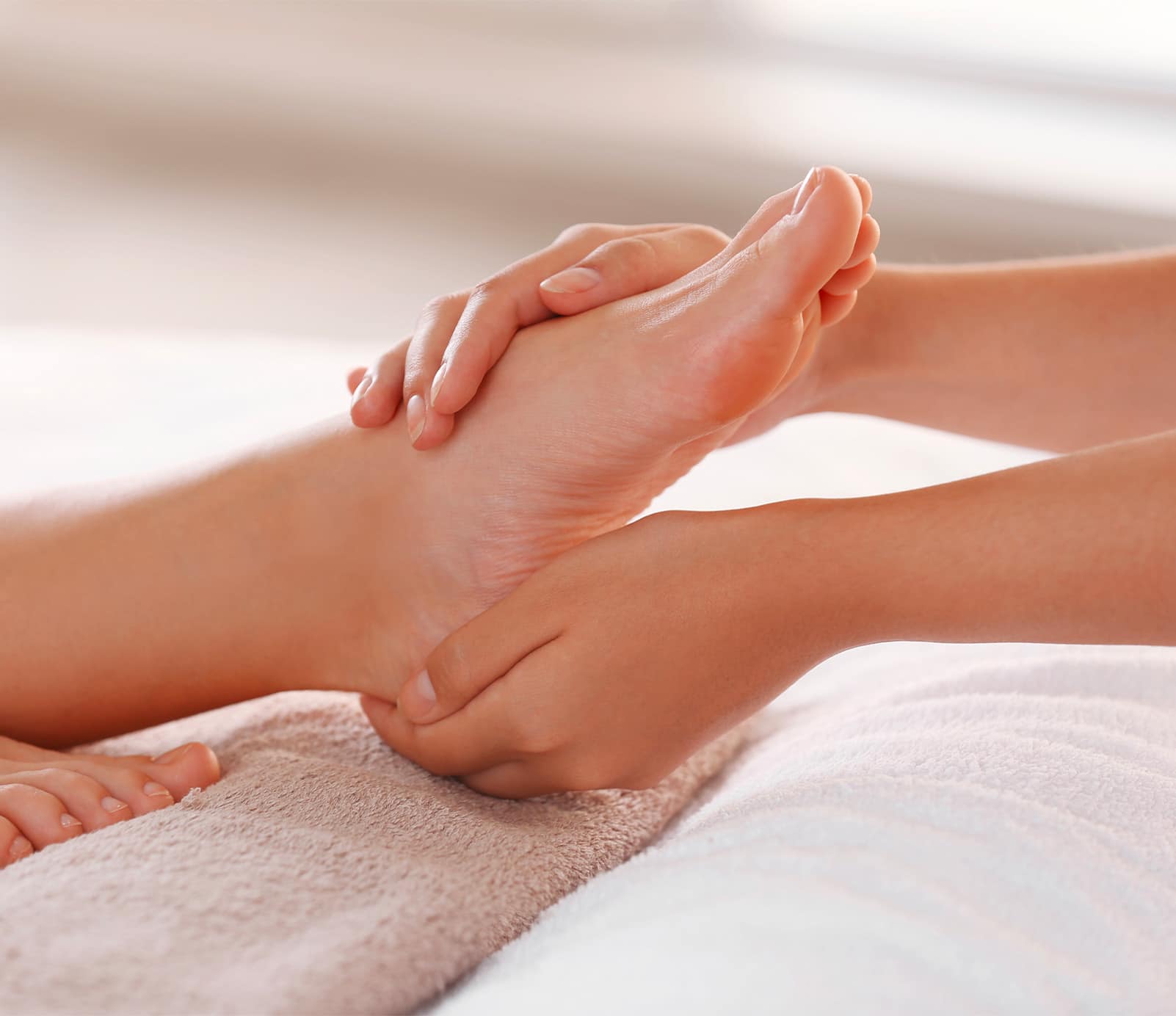 Massage pieds : soins spécifiques | découvrez le prix de cette technique à Paris | BCBG